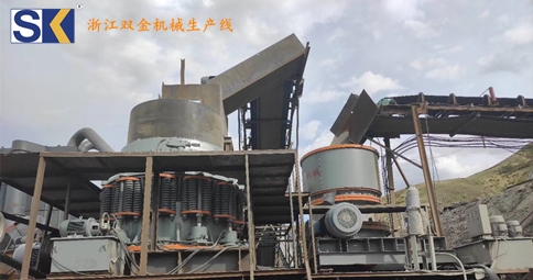 時(shí)產(chǎn)500噸石頭粉碎機(jī)多少錢