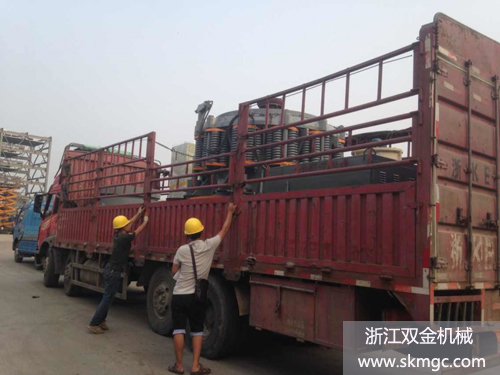 浙江雙金機(jī)械圓錐破碎機(jī) 浙江雙金機(jī)械圓錐破碎機(jī)